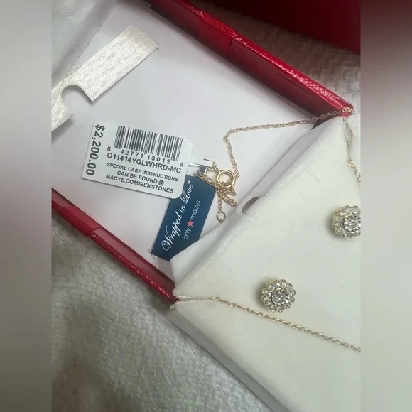 MACY’S 2-PC 1CT DIAMOND SET CLUSTER PENDANT NECKLACE & STUDS - Picture 7 of 17